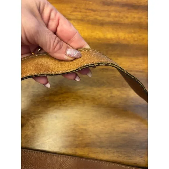 Leather shoulder bag - Picture 5 of 16